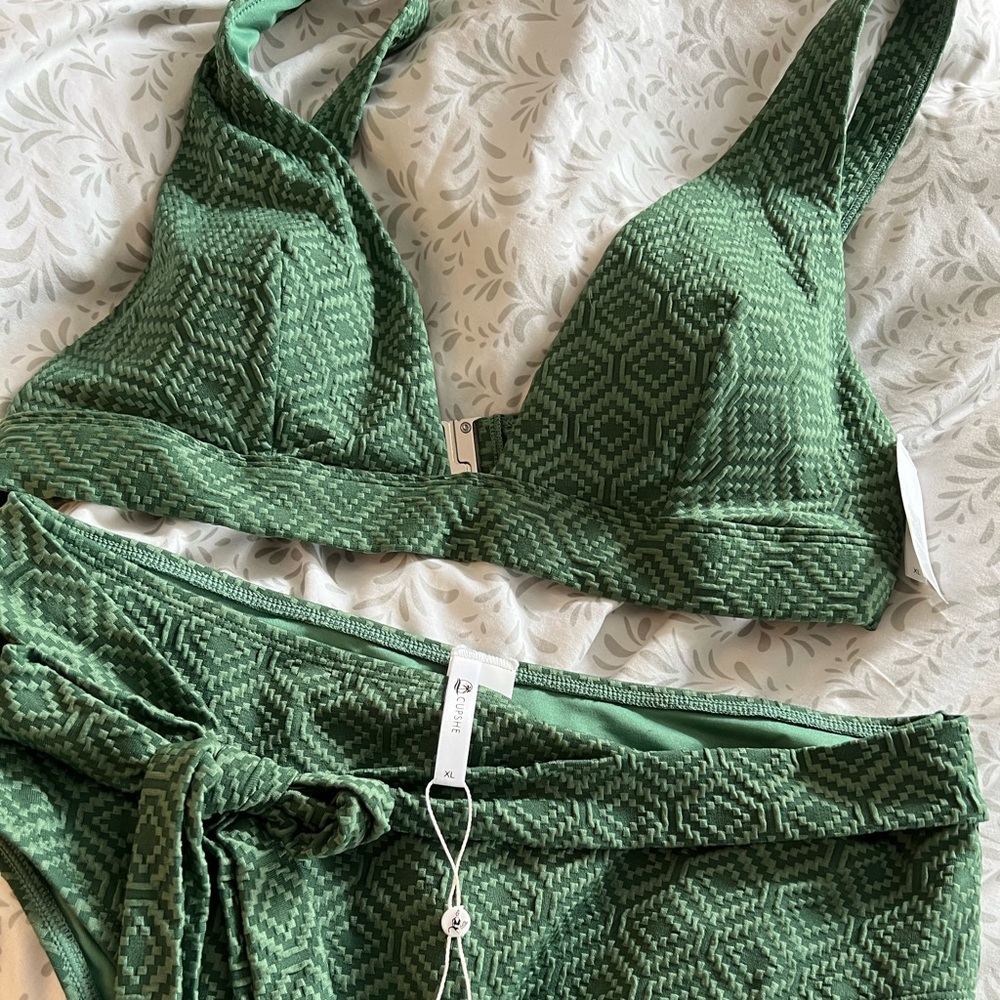 NWT Cupshe bathing suit size XL
